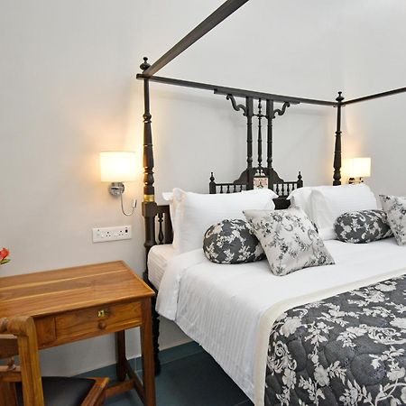 Le Colonial Suites Puduccseri Kültér fotó