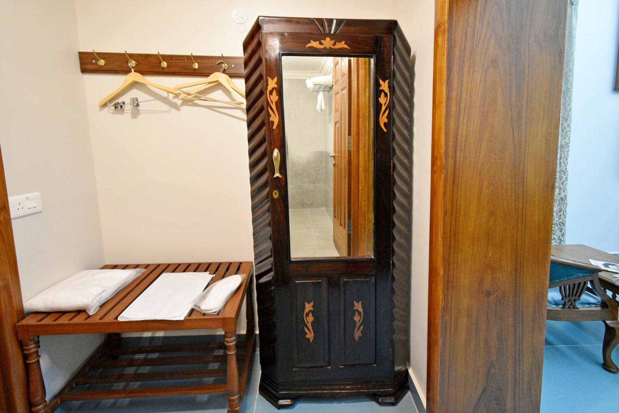 Le Colonial Suites Puduccseri Kültér fotó