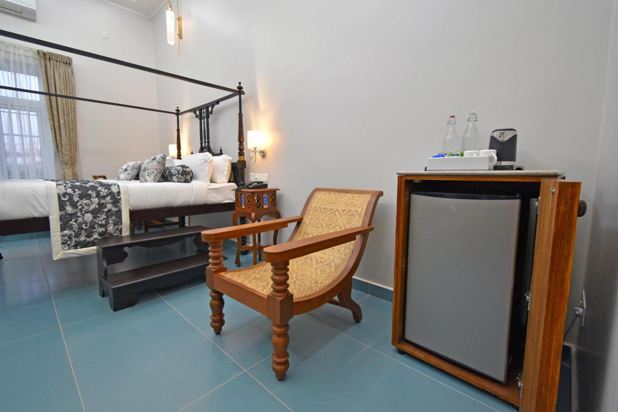 Le Colonial Suites Puduccseri Kültér fotó