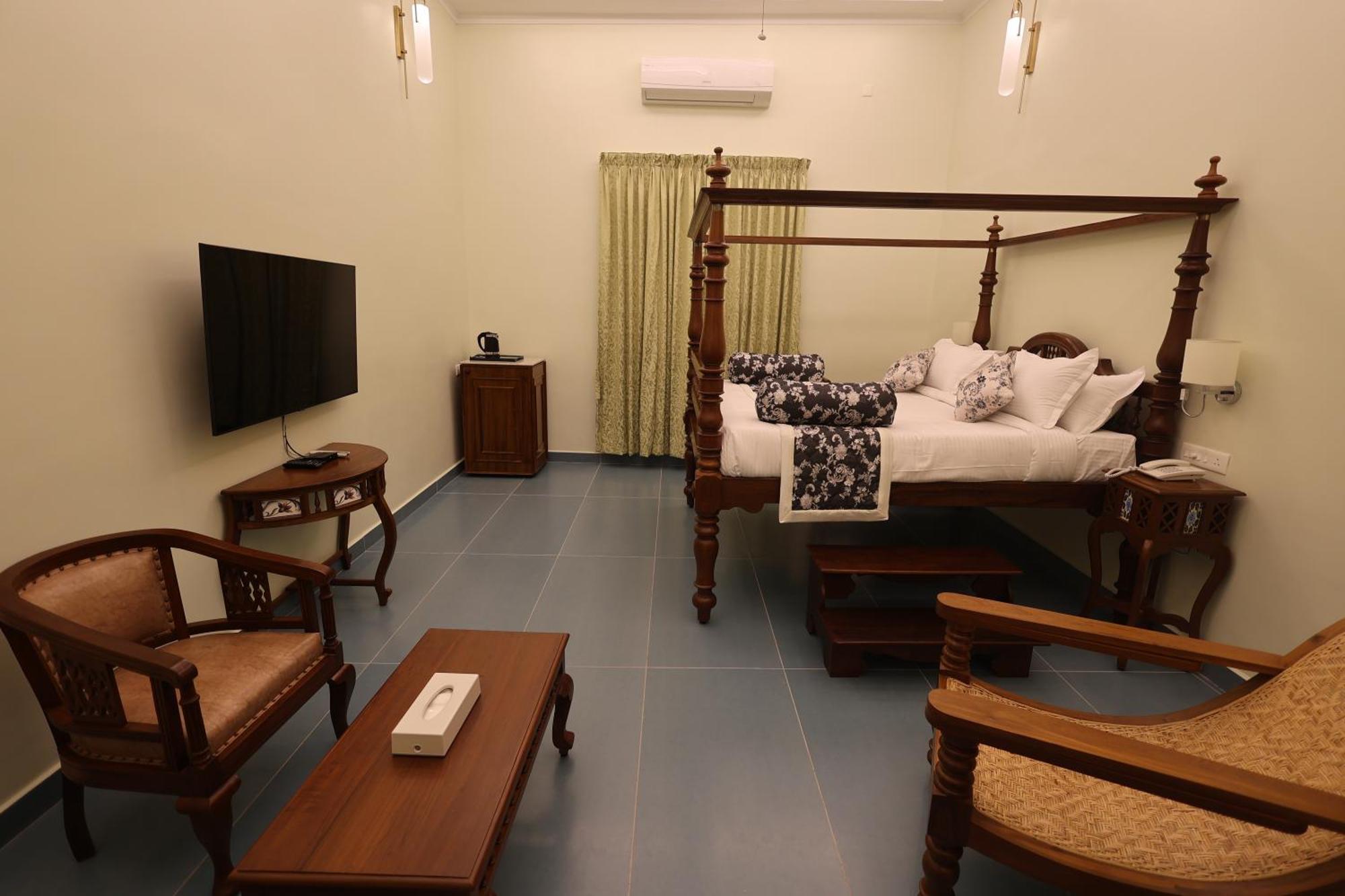Le Colonial Suites Puduccseri Kültér fotó