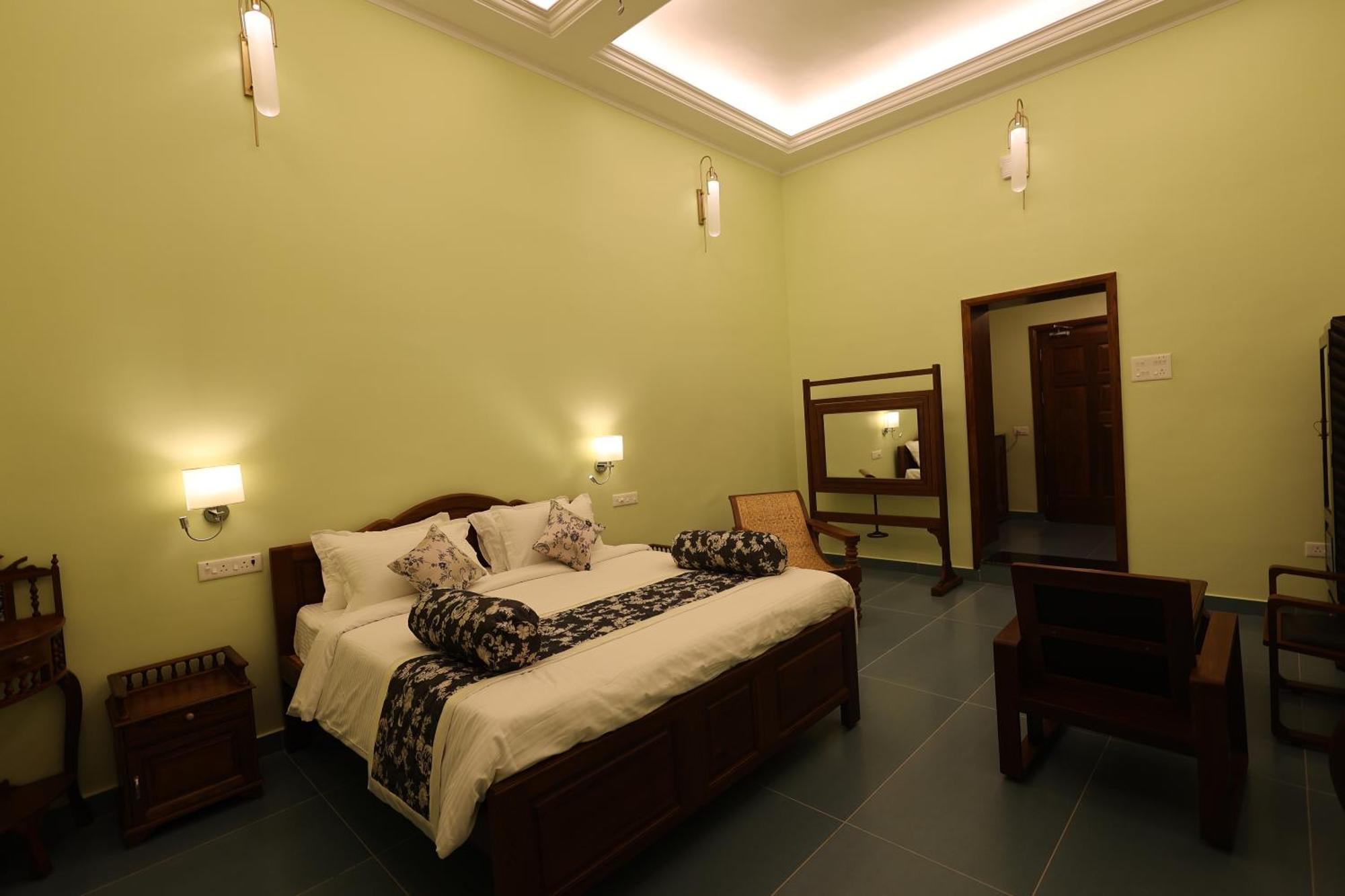 Le Colonial Suites Puduccseri Kültér fotó